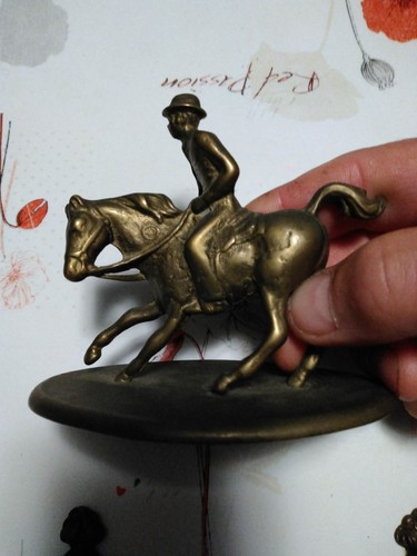 Presse papier statue western - presse,