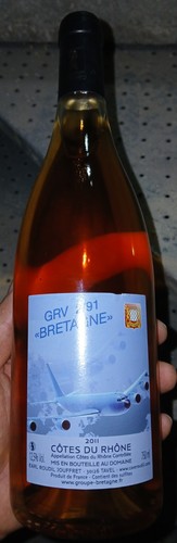 Bouteille vin armée de - vin,
