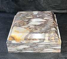 Ancien socle en marbre pour