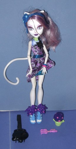 Poupée monster high - monster,
