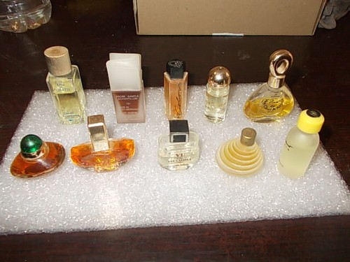Lot miniatures parfums - 10,