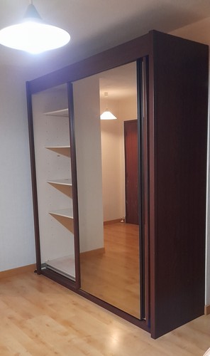 Armoire avec porte - armoire,