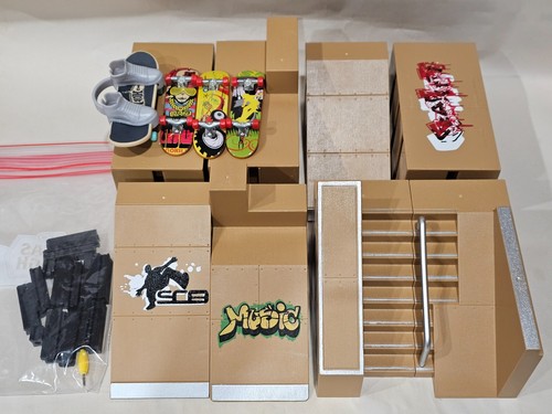 Fingerboard skate park - skate,