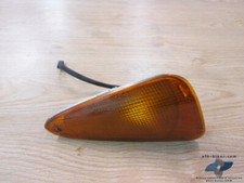 Feu clignotant avant gauche de