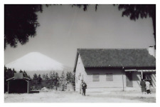 Japon, Gotemba, Maison à louer et le Mont Fuji, Tirage vintage, 1959 Photo prise