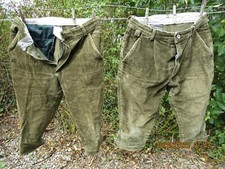 2 pantalons courts en velours