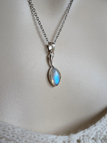 Rainbow moonstone white - rainbow,
