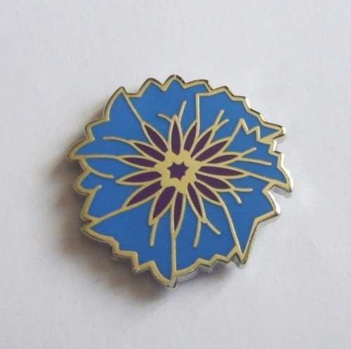 Bleuet - (badge, émail