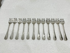 12 fourchettes à huîtres