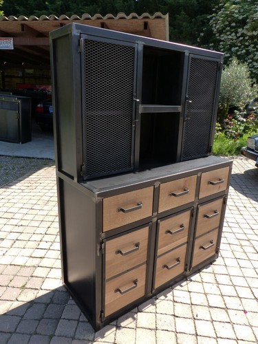 Meuble industriel sur - , mesure