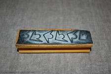 Vintage School Tampon - Frieze: Arrow Pattern