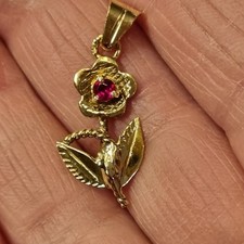 Ancien Pendentif Fleur  En Or