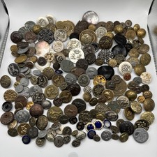 Lot De 180 boutons Anciens