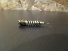 Vis de richesse de carburateur