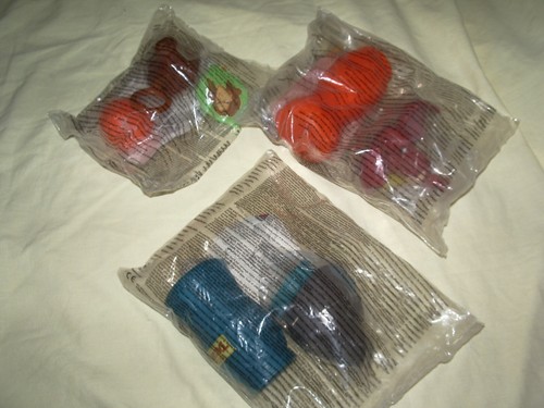 Jouets dont 2 - 2, gourdes