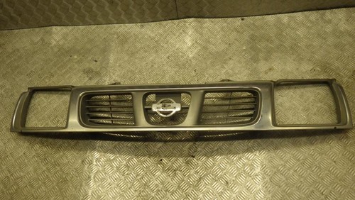 Calandre nissan pick 3 - calandre, pick-up