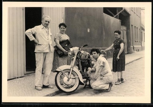 Photographie homme nettoie - , sa
