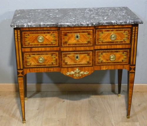 Commode sauteuse ressaut en - à,