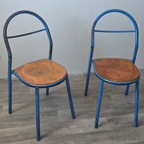 Paire chaises modernistes - paire,