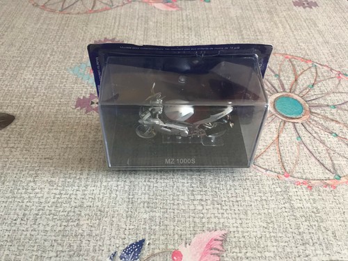 Moto miniature 1000s - mz, les