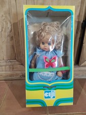 Magnifique poupée de