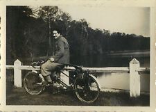 OLD PHOTO - VINTAGE SNAPSHOT - TANDEM BIKE BICYCLE CYCLIST BERET - BIKE