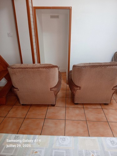 Vends deux fauteuil en - je,