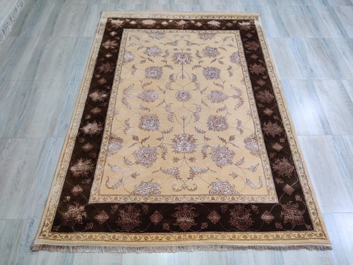 Tapis oriental noué la - oriental,