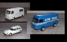 2  AMBULANCES  UNIVERSAL