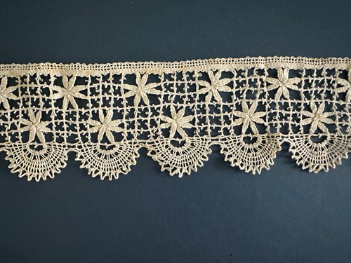Grande bordure dentelle - bordure, en