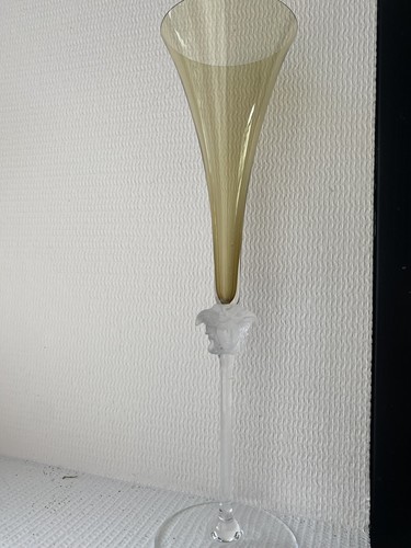 Flûtes champagne modèle - à,