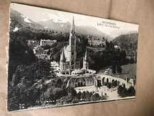 Les Pyrenees. Lourdes  La