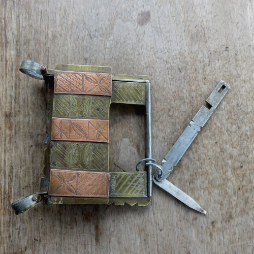 Ancien cadenas touareg avec - cadenas,