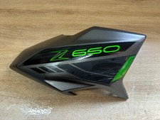 UNE ECOPE CARENAGE LATERALE