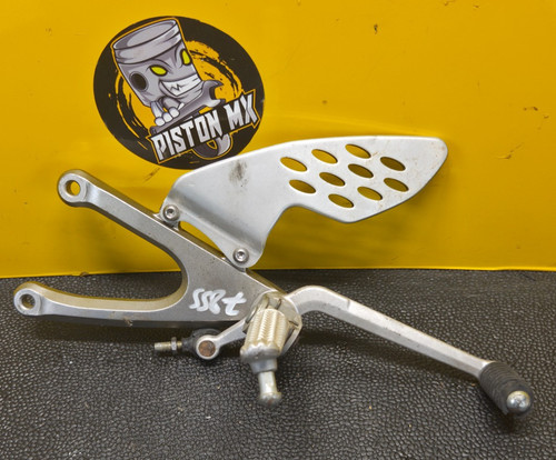 Support platine repose pied - platine,