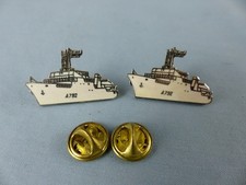 Lot de 2 PIN'S bateau A 792