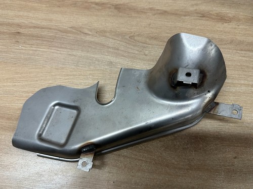 Une protection echappement - protection, d