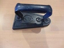  OLD VINTAGE CAST IRON IRON