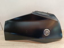 UNE COQUE CARENAGE LATERAL