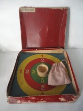 Ancien jeu de la puce avec jetons