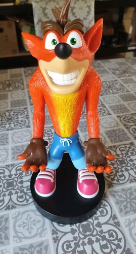 Crash bandicoot figurine - bandicoot,