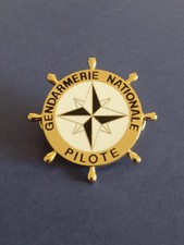 GENDARMERIE - PILOTE D'EMBARCATION - métal doré - attaches de type "pin's"