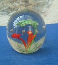 V66 Boule Presse Papier