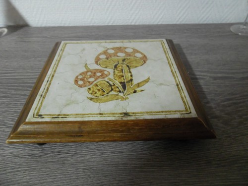 Dessous plat faience cadre - dessous, de