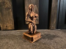 LARA CROFT statue Tomb Raider