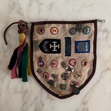 Fanions drapeaux écussons