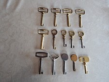 Lot de 14 Anciennes Clés de