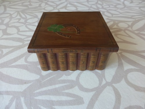 Ancien coffret boîte secrète