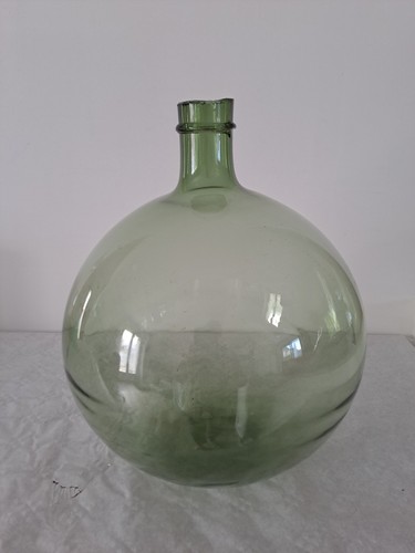 Ancienne dame jeanne - en, verre