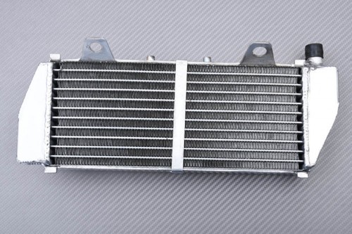Radiateur eau gauche type - d,